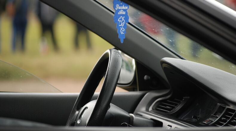 Snellville approves vehicle parking for auto brokers at the Fountain Square Business Center. File Photo