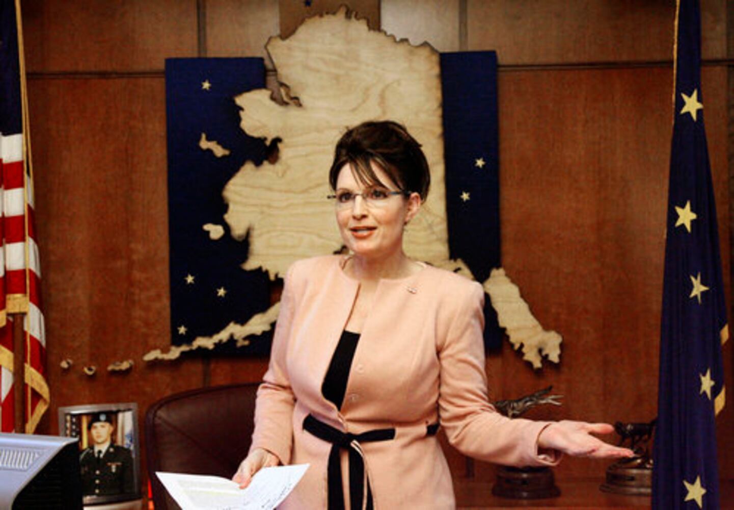 Palin steps down as governor of Alaska