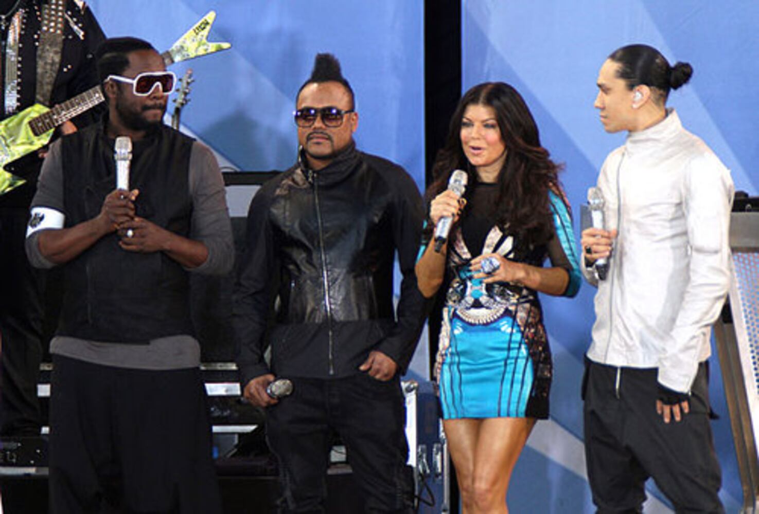 Black Eyed Peas & Carrie Underwood on morning shows