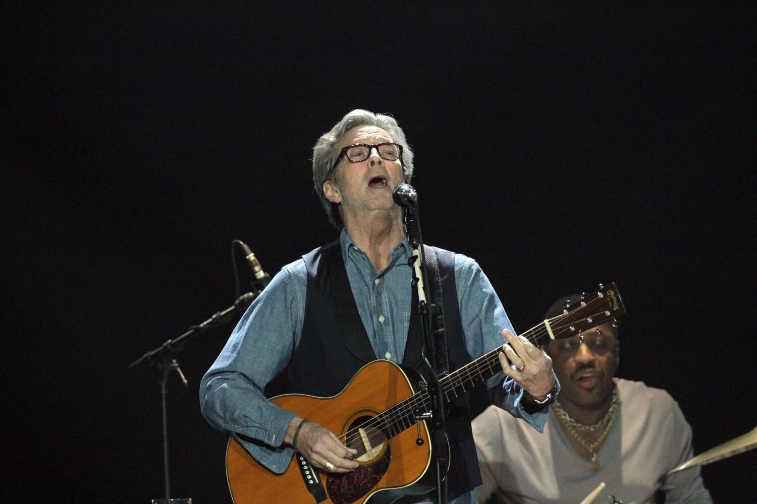 Eric Clapton plays the Gwinnett Center
