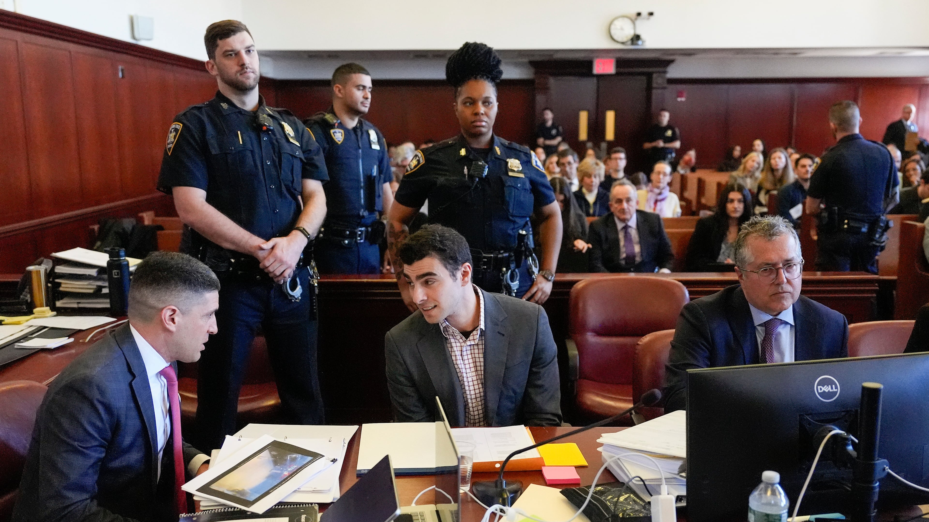 Luigi Mangione appears in Manhattan Criminal Court, Monday, Dec. 1, 2025, in New York. (AP Photo/Yuki Iwamura, Pool)