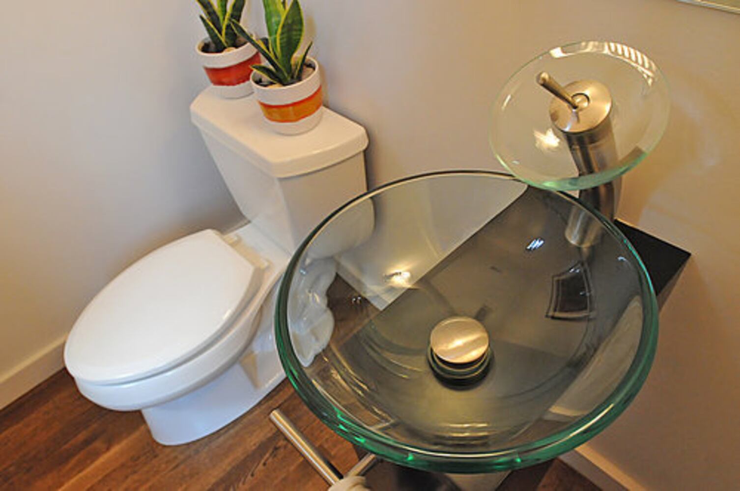 Efficient design with vibrant touches