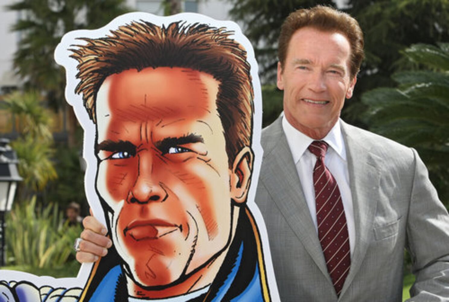 Arnold Schwarzenegger returns as "The Governator"