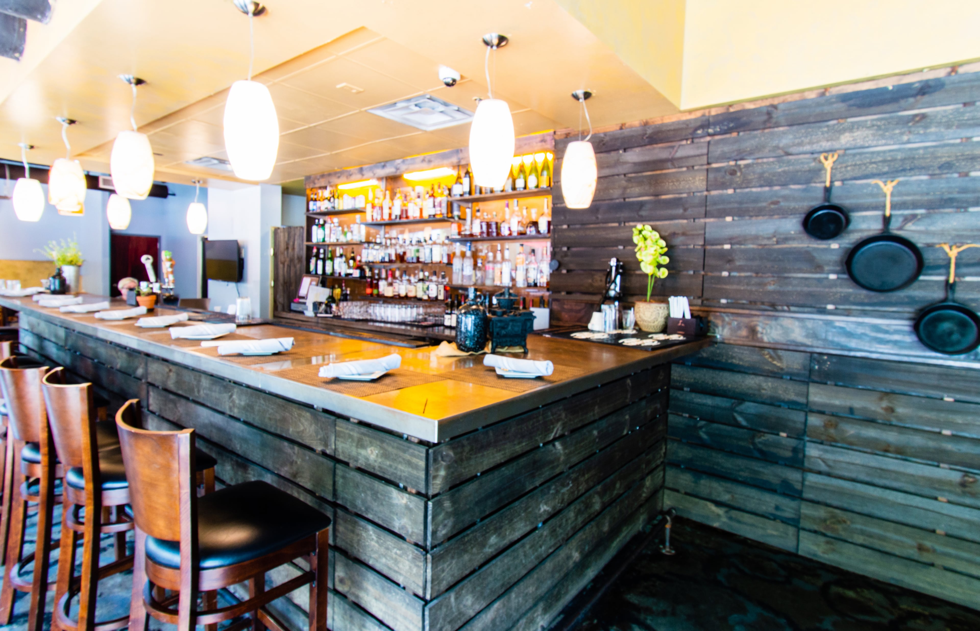 Twisted Soul Cookhouse and Pours will offer a special lunch for Veterans Day. (Henri Hollis for the AJC 2018)