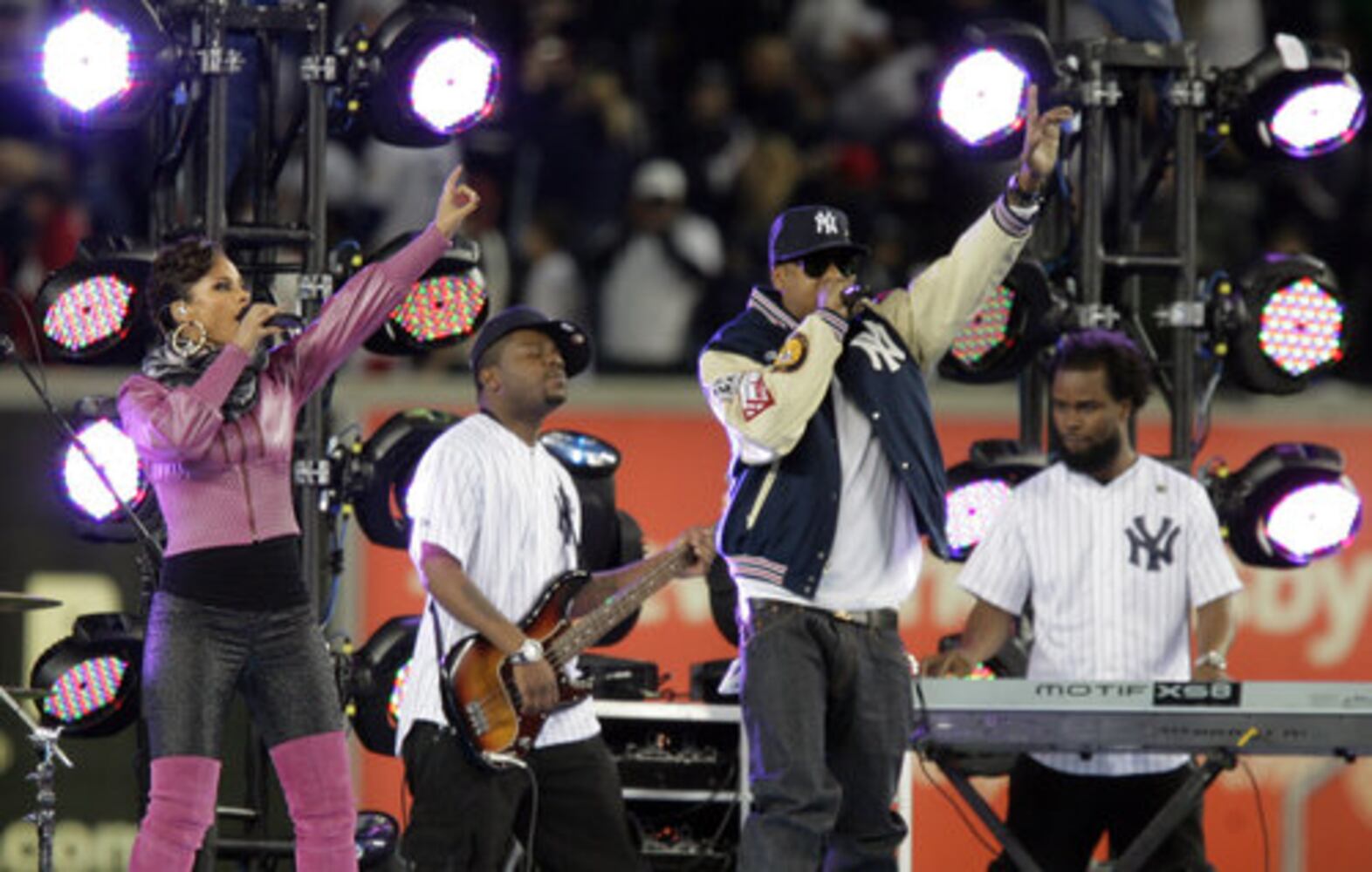 Jay-Z, Alicia Keys rock at World Series game