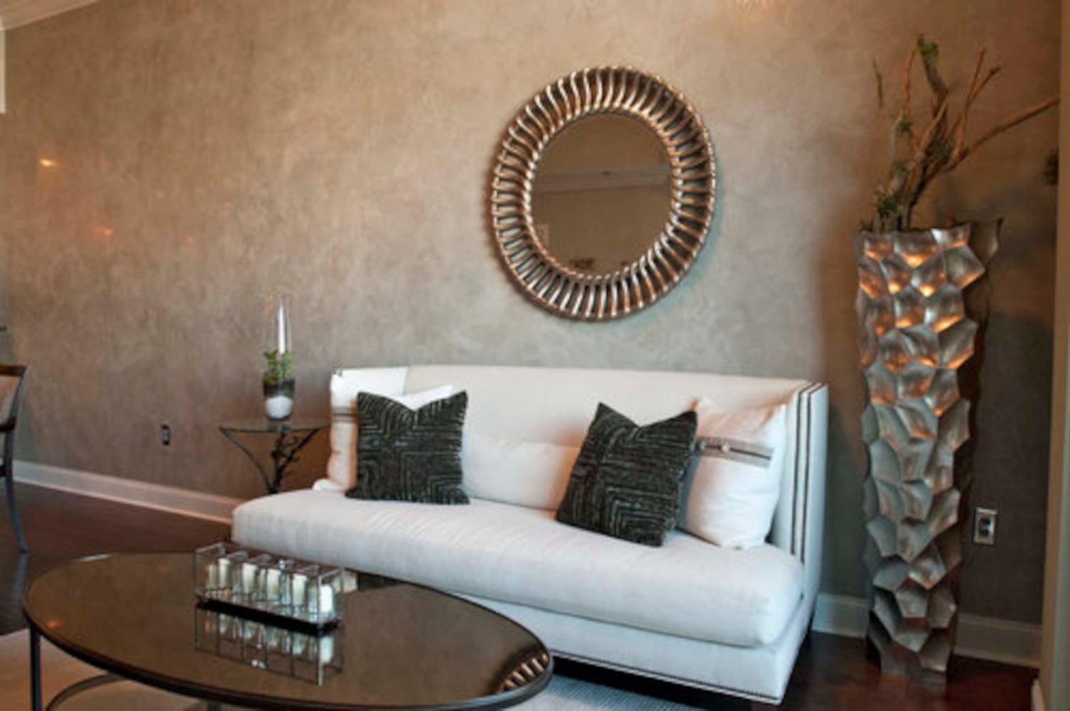 Couple chooses condo in the Atlantic