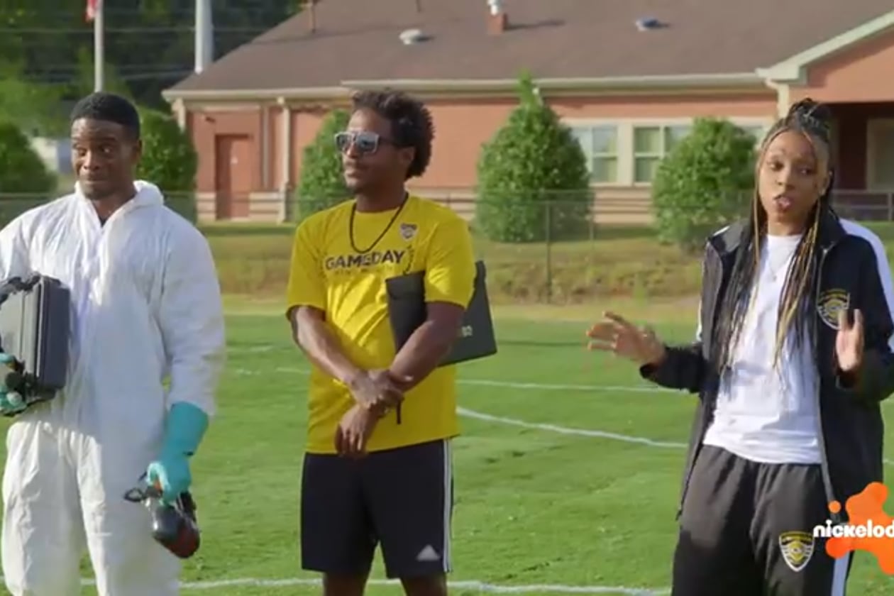 Kel Mitchell (left) and Renee Montgomery (right) help Sporting Club Stockbridge Soccer Academy and coach Damian Thompson during the first episode of Nickelodeon's “Play It Forward,” shot in metro Atlanta. (Nickelodeon)
