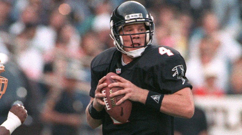 Falcons quarterback Brett Favre drops back to pass against Tampa Bay, Aug. 17, 1991, in Atlanta. (Frank Niemeir/AJC)