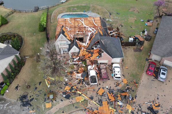 Severe storm damage is shown off 96th Street North between Garnett Road and Mingo Road Wednesday, April 2, 2025, in Owasso, Okla. (Mike Simons/Tulsa World via AP)