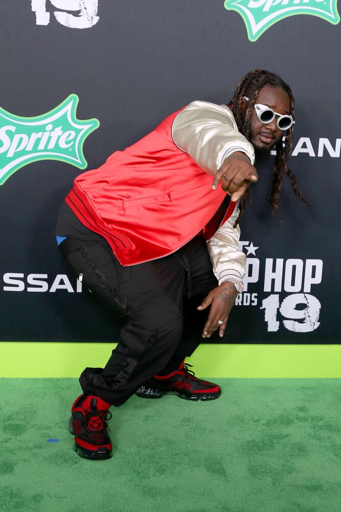 Photos: Stars shine on the 2019 BET Hip Hop Awards red carpet