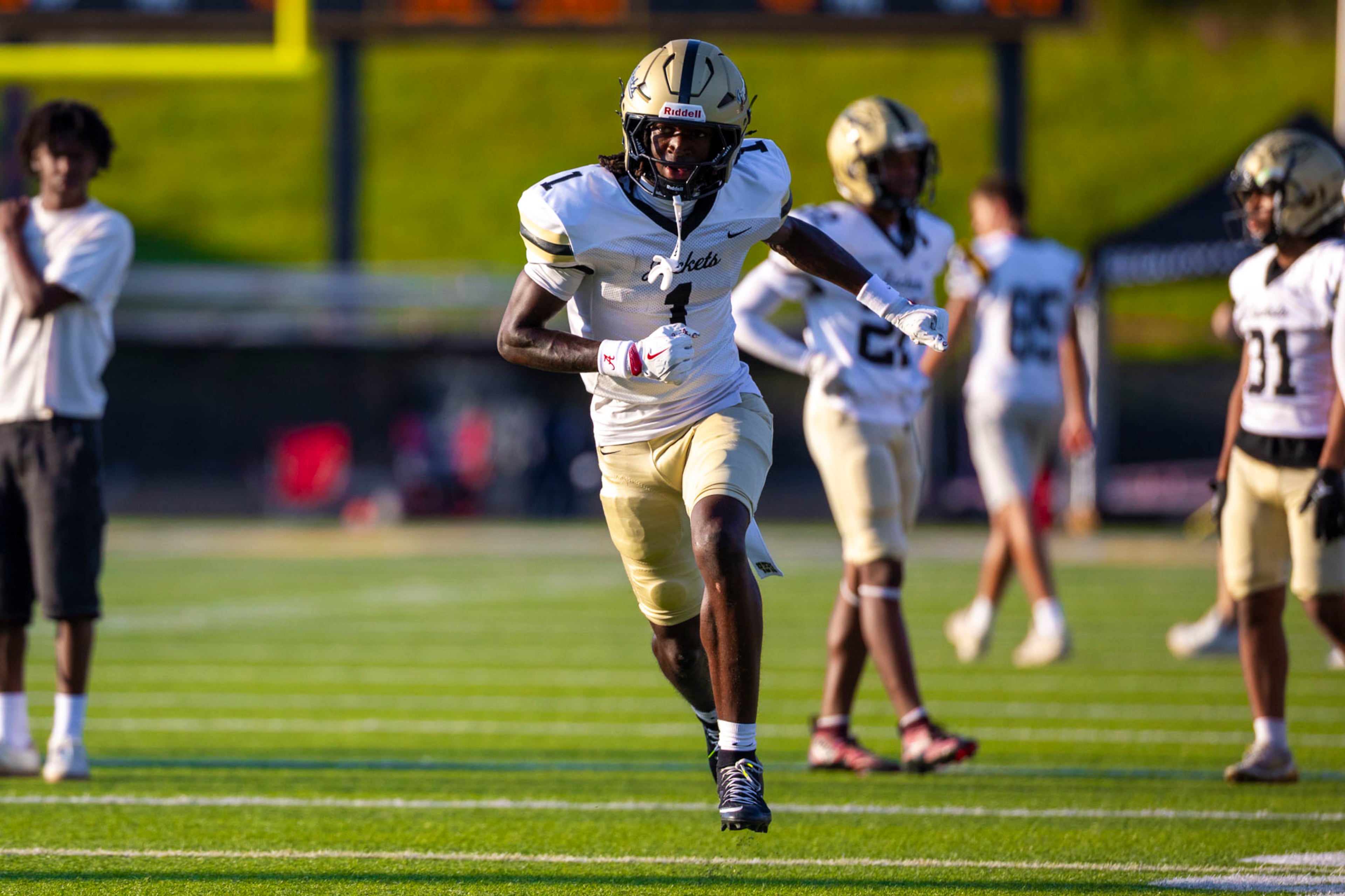 Sprayberry cornerback Jorden Edmonds (#1) runs to catch the ball during the warmups against Sequoyah at Skip Pope Stadium in Canton, GA on Friday, Sept. 12th, 2025. (Oscar Guevara Saenz for the Atlanta Journal Constitution)