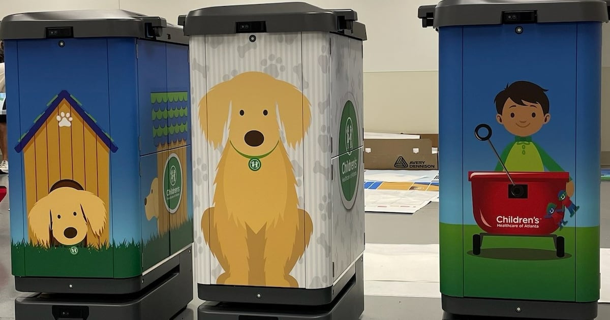 Robots are lifting spirits this holiday season at new children’s hospital Robots are lifting spirits this holiday season at new children’s hospital