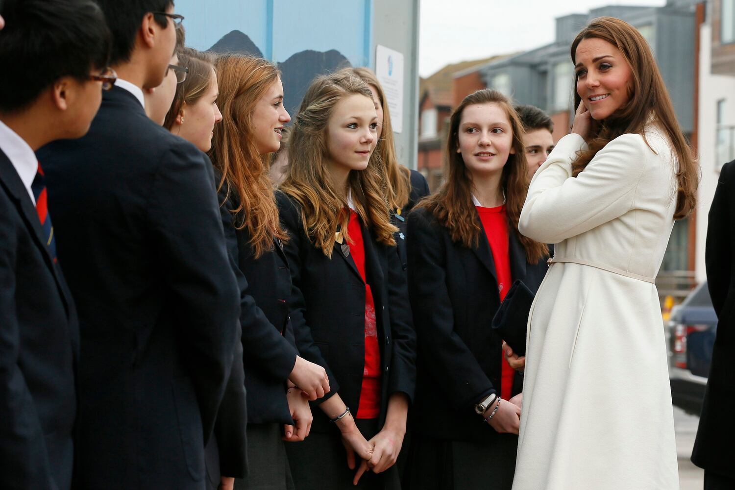 Kate stays stylish during 2nd pregnancy