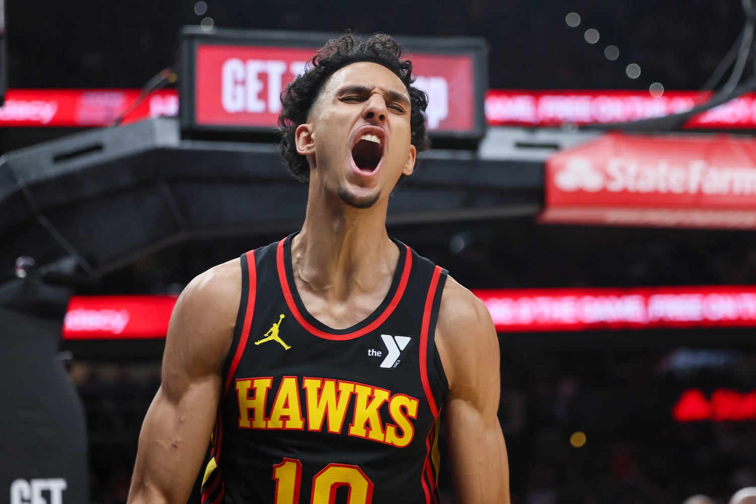 041925 hawks photos