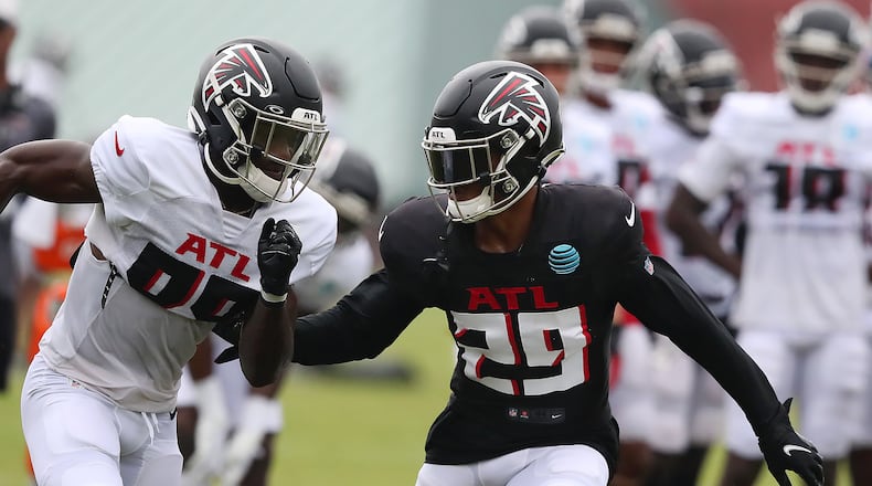 Falcons cornerback Chris Williamson (29) defends against wide receiver Frank Darby during the first day in pads at training camp Tuesday, Aug. 3, 2021, in Flowery Branch. (Curtis Compton / Curtis.Compton@ajc.com)