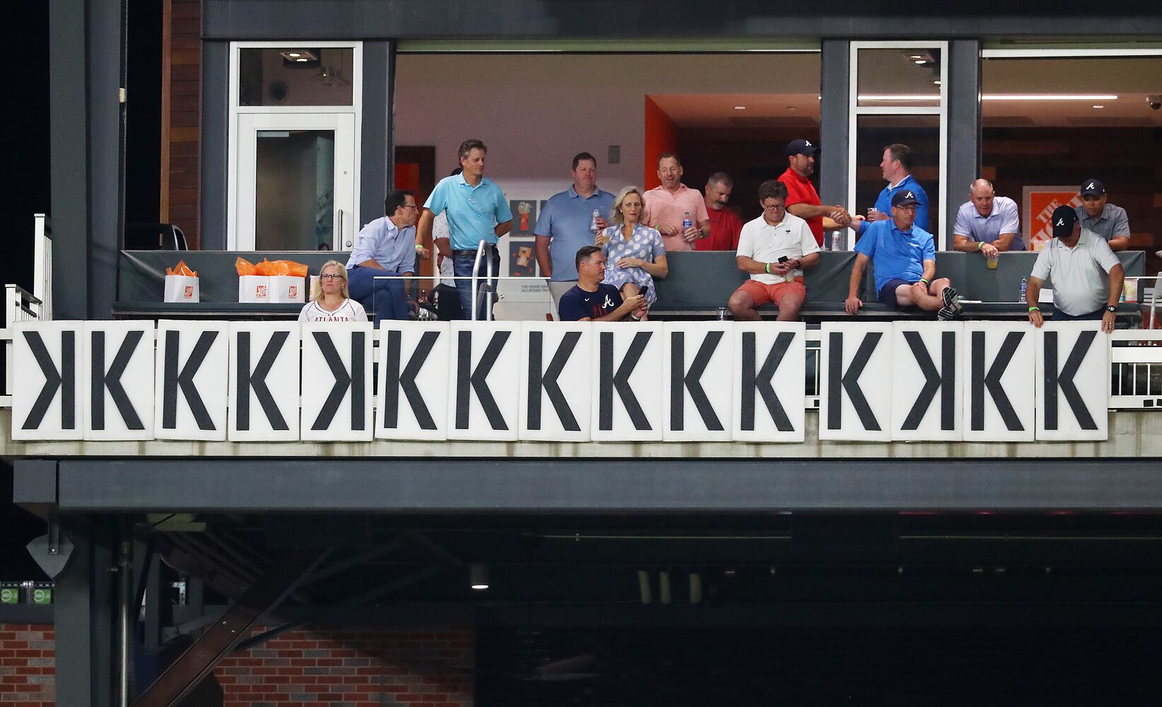 090222 BRAVES PHOTO