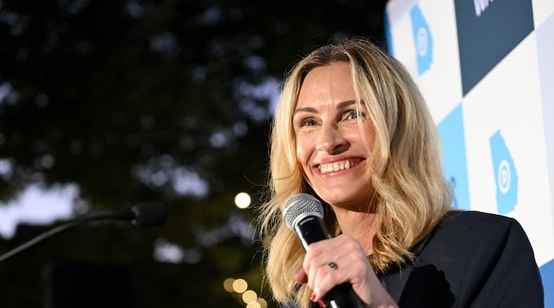 Actress and activist Julia Roberts speaks at the Oct. 9 Cherokee County Reproductive Freedom Rally in downtown Canton. (Hyosub Shin/The Atlanta Journal-Constitution)