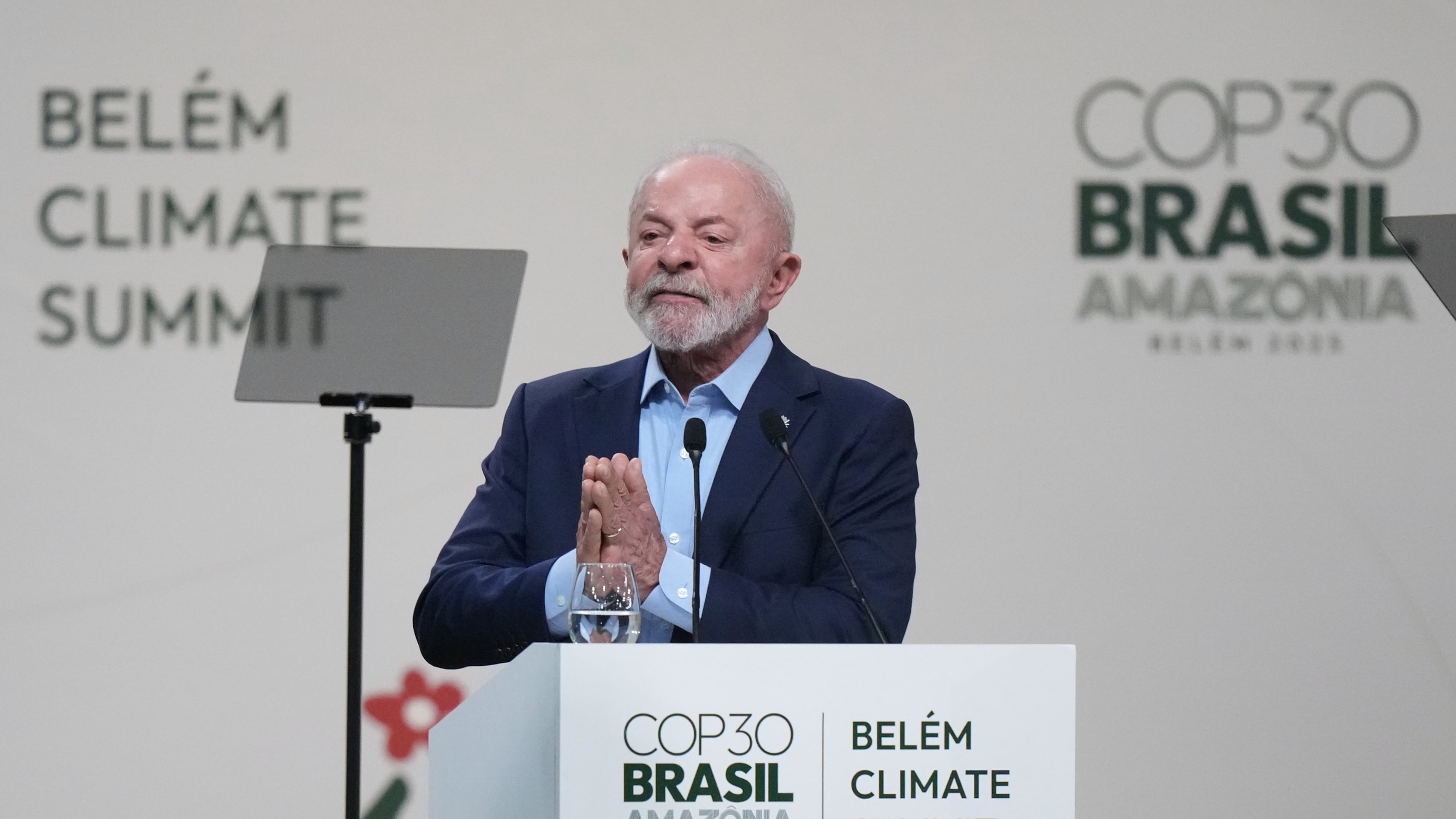 Brazilian President Luiz Inacio Lula da Silva addresses a plenary session of the COP30 U.N. Climate Summit in Belem, Brazil, Thursday, Nov. 6, 2025. (AP Photo/Fernando Llano)