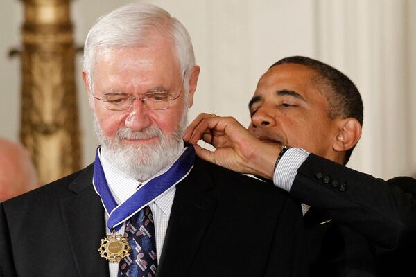 President Barack Obama awarded the Medal of Freedom to Dr. William Foege in 2012. (Charles Dharapak/AP)