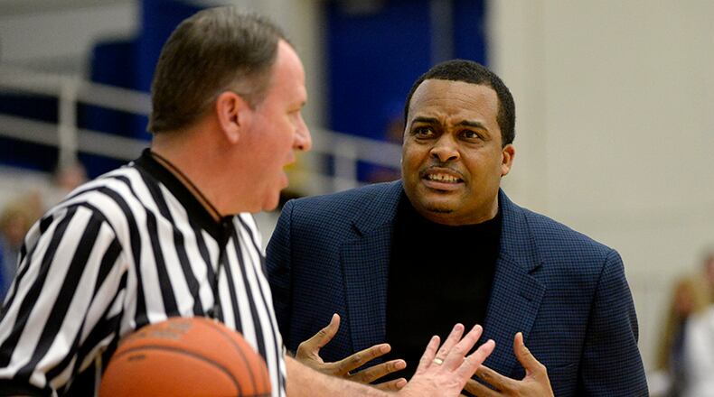 Georgia State extended the contract of men’s basketball coach Ron Hunter two more years to 2020.