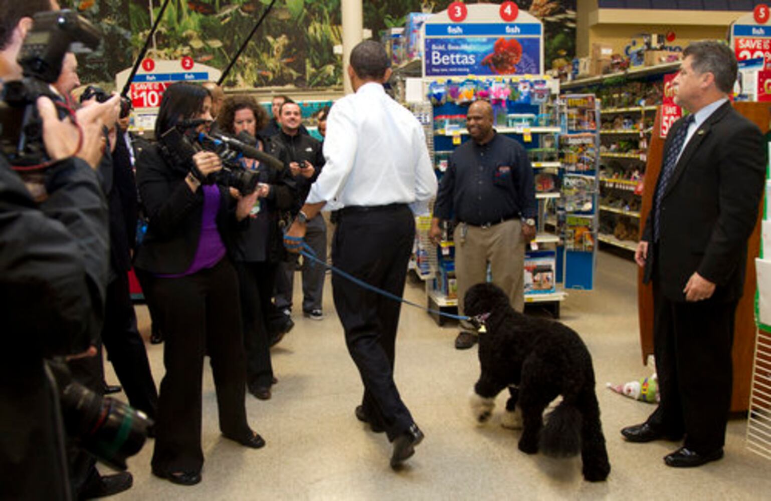 President Obama shop at PetSmart