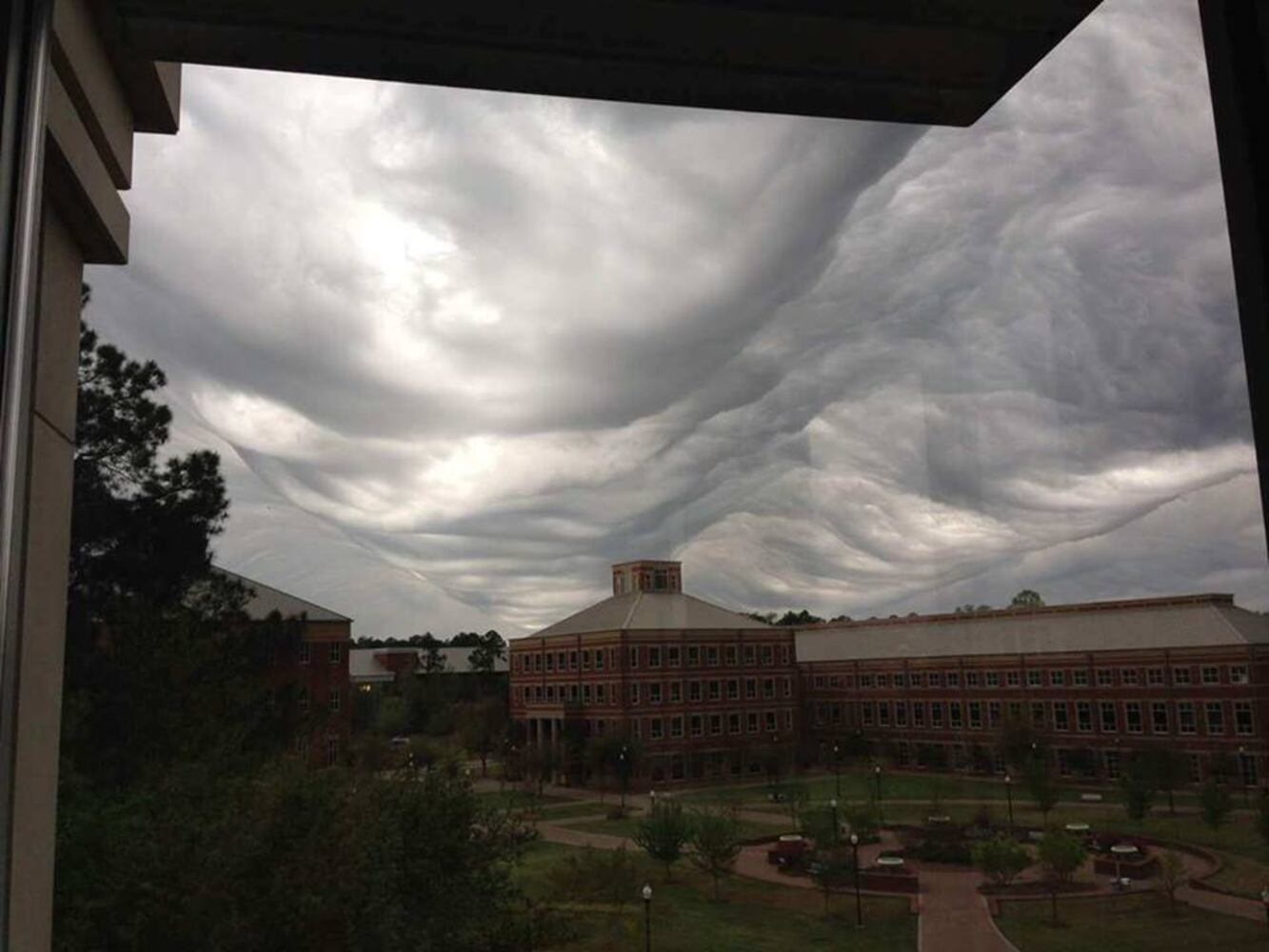 Roll, wave clouds seen in Georgia