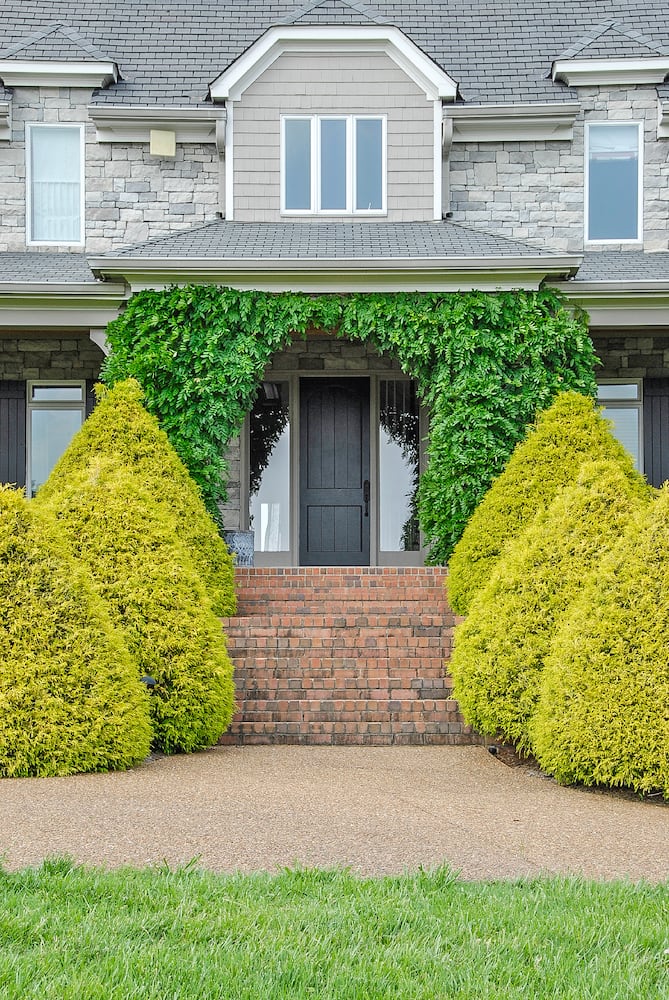 Singer-songwriter is selling 152-acre property near Nashville