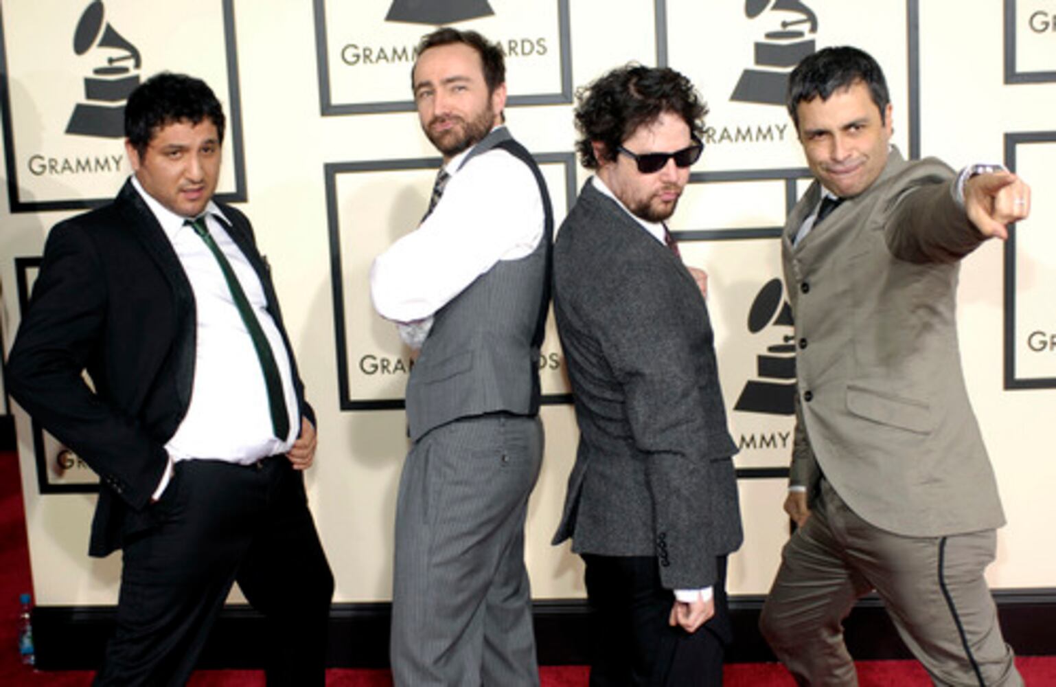 Music stars begin arriving at Grammy Awards