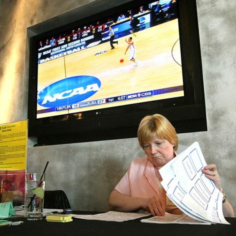 Atlanta sports bars busy with NCAA fans