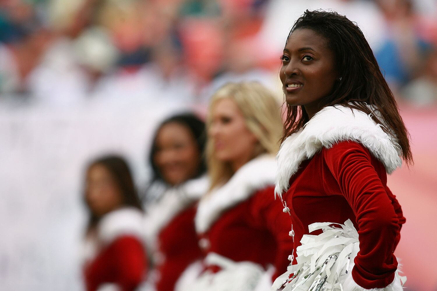 Cheerleaders get in the holiday spirit