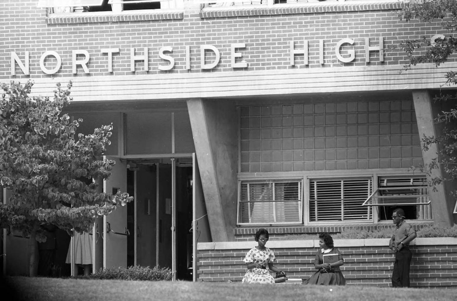 Georgia high school racially integrates