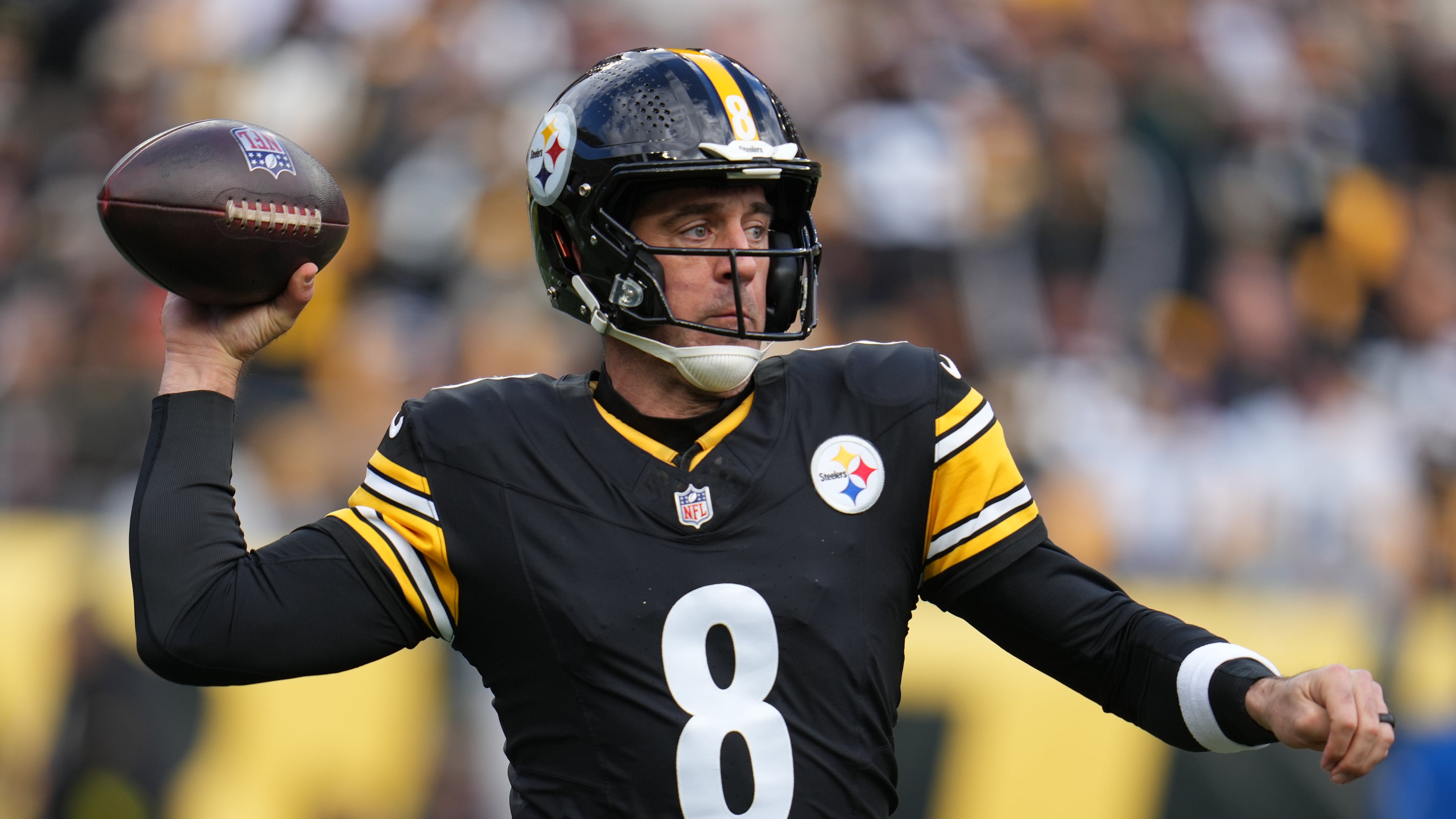 Pittsburgh Steelers quarterback Aaron Rodgers (8) throws against the Cincinnati Bengals during the first half of an NFL football game Sunday, Nov. 16, 2025, in Pittsburgh. (AP Photo/Gene J. Puskar)