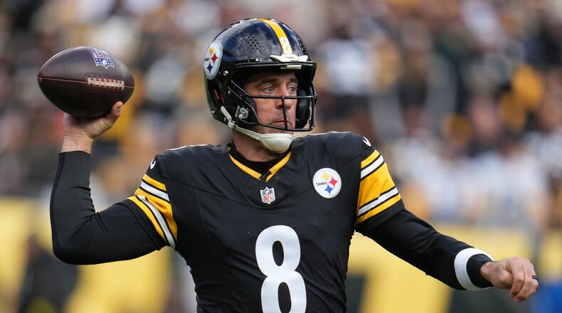 Pittsburgh Steelers quarterback Aaron Rodgers (8) throws against the Cincinnati Bengals during the first half of an NFL football game Sunday, Nov. 16, 2025, in Pittsburgh. (AP Photo/Gene J. Puskar)