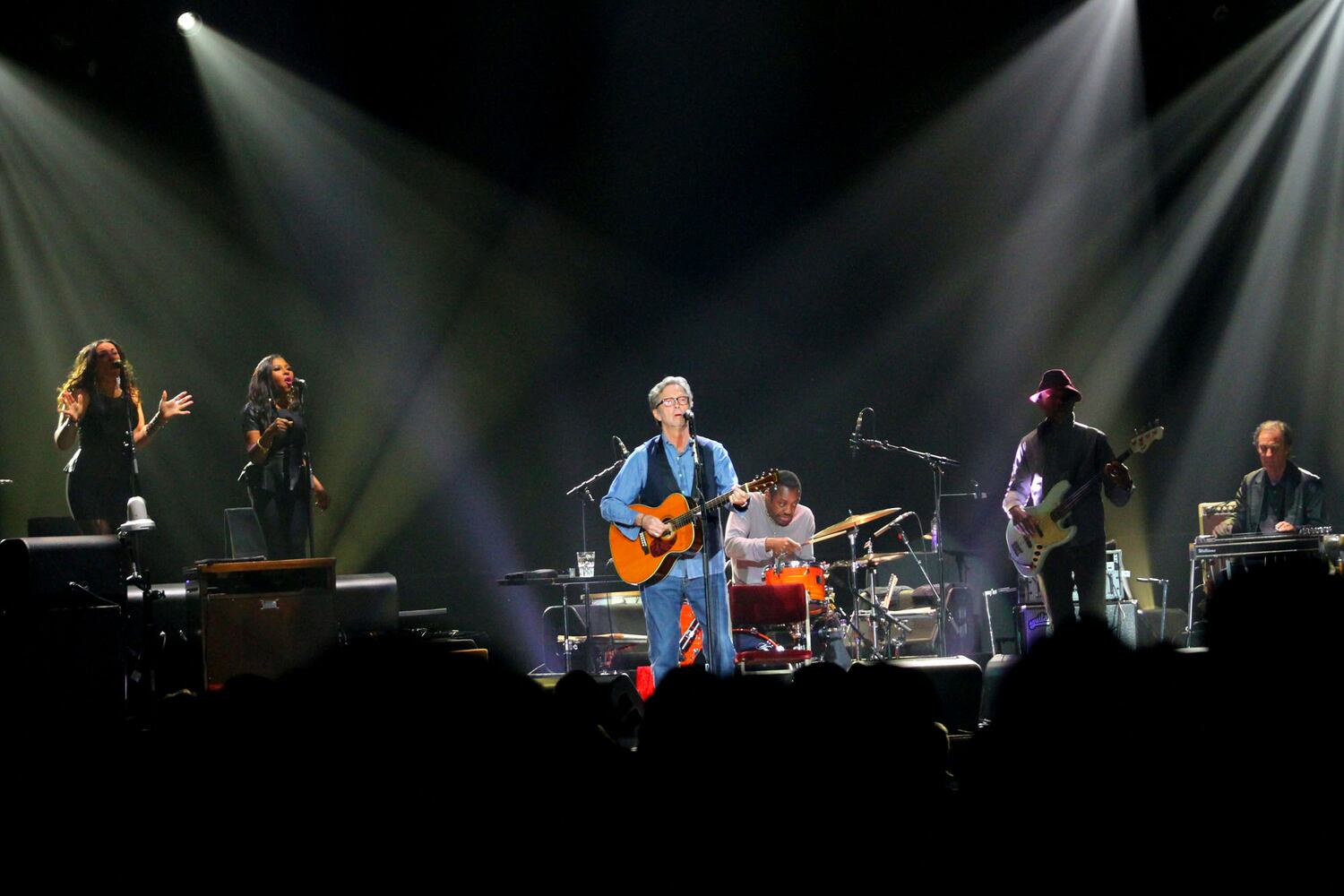 Eric Clapton plays the Gwinnett Center