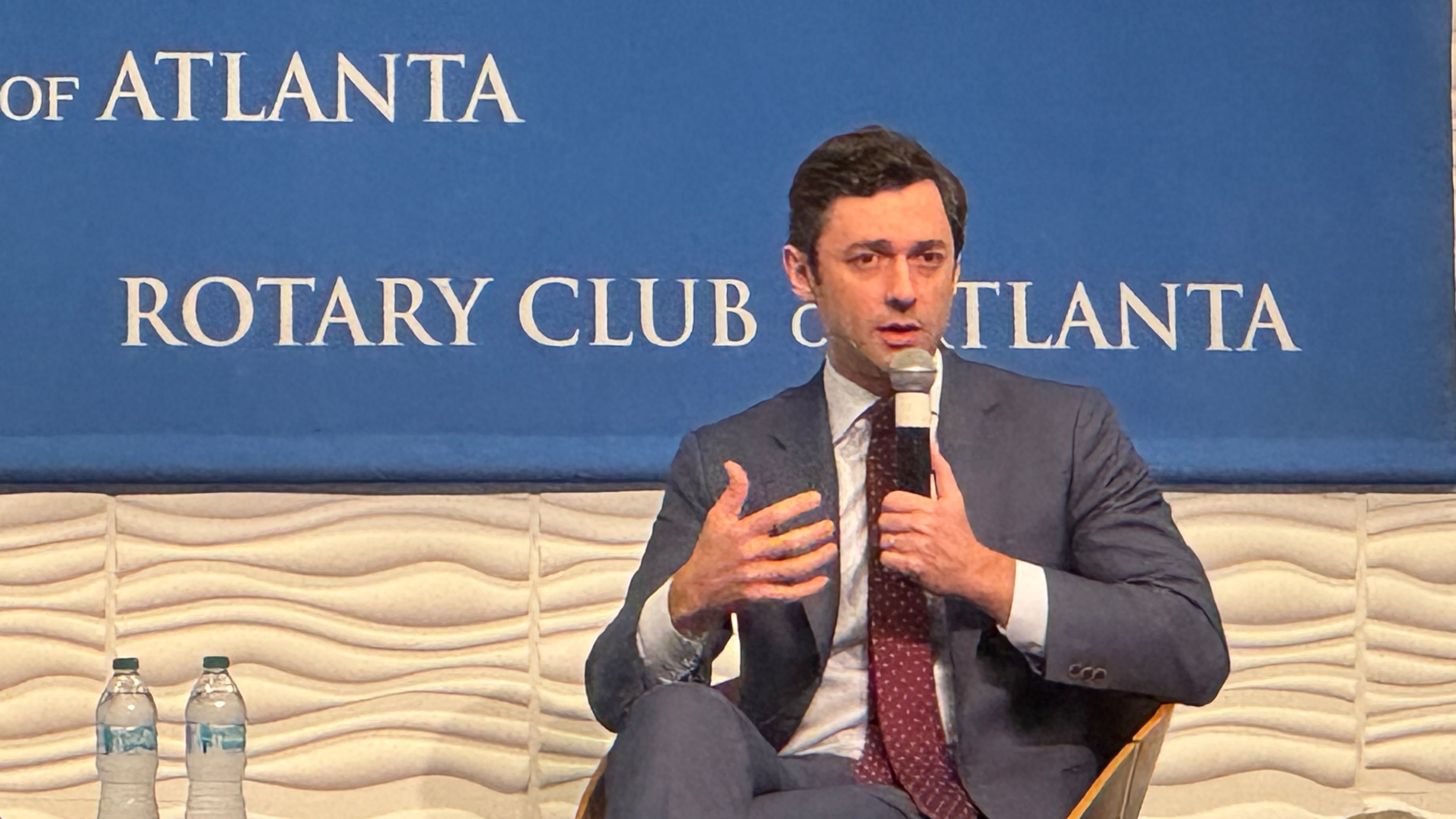 U.S. Sen. Jon Ossoff speaks to the Rotary Club of Atlanta on Monday, Aug. 11, 2025. (Adam Beam/AJC)