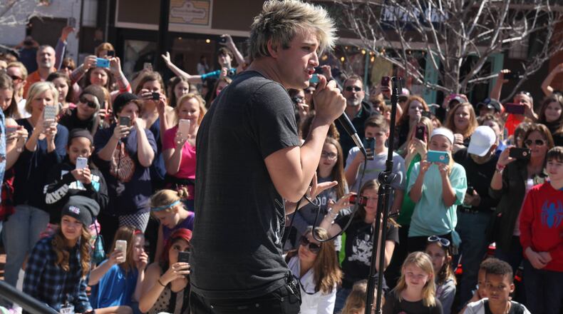 AMERICAN IDOL: Contestant Dalton Rapattoni visits his hometown of Sunnyvale, Texas. CR: Bill Matlock / FOX. © 2016 FOX Broadcasting Co.