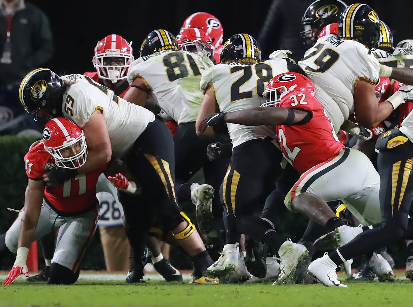 Photos: Bulldogs cruise past Missouri
