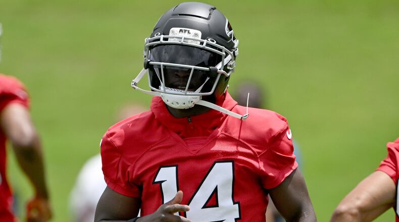 Atlanta Falcons wide receiver Olamide Zaccheaus warms up during an OTA workout at the training facility on Wednesday, May 27, 2026, in Flowery Branch. (Hyosub Shin/AJC)
