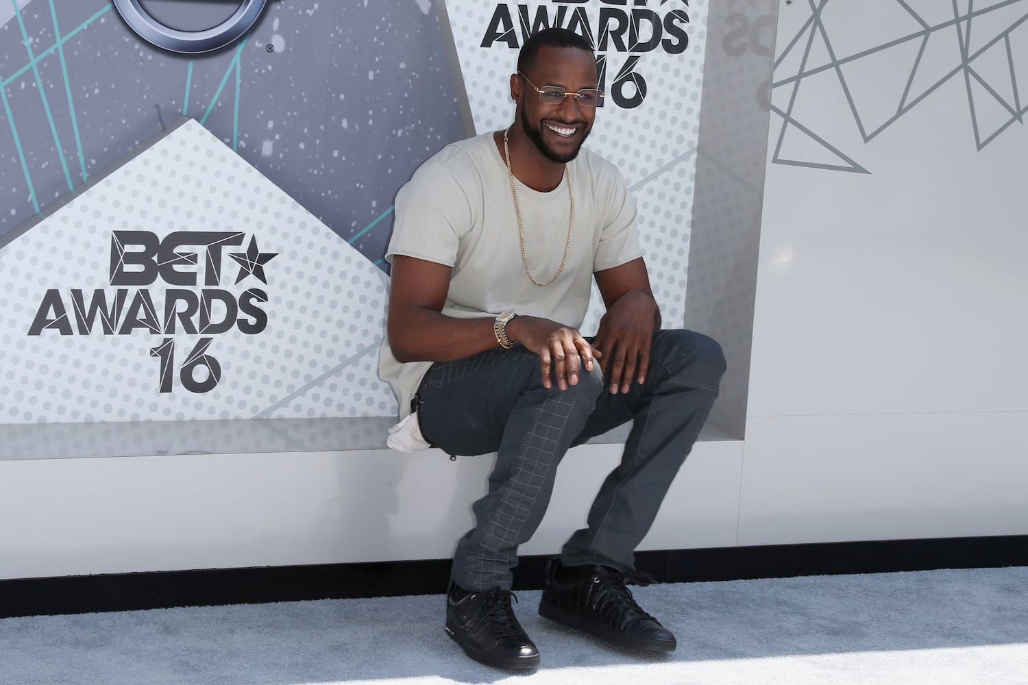 2016 bet awards red carpet
