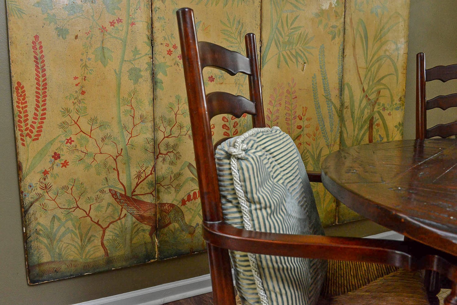 Photos: Buckhead condo owner treasures her estate sale finds, classic interiors