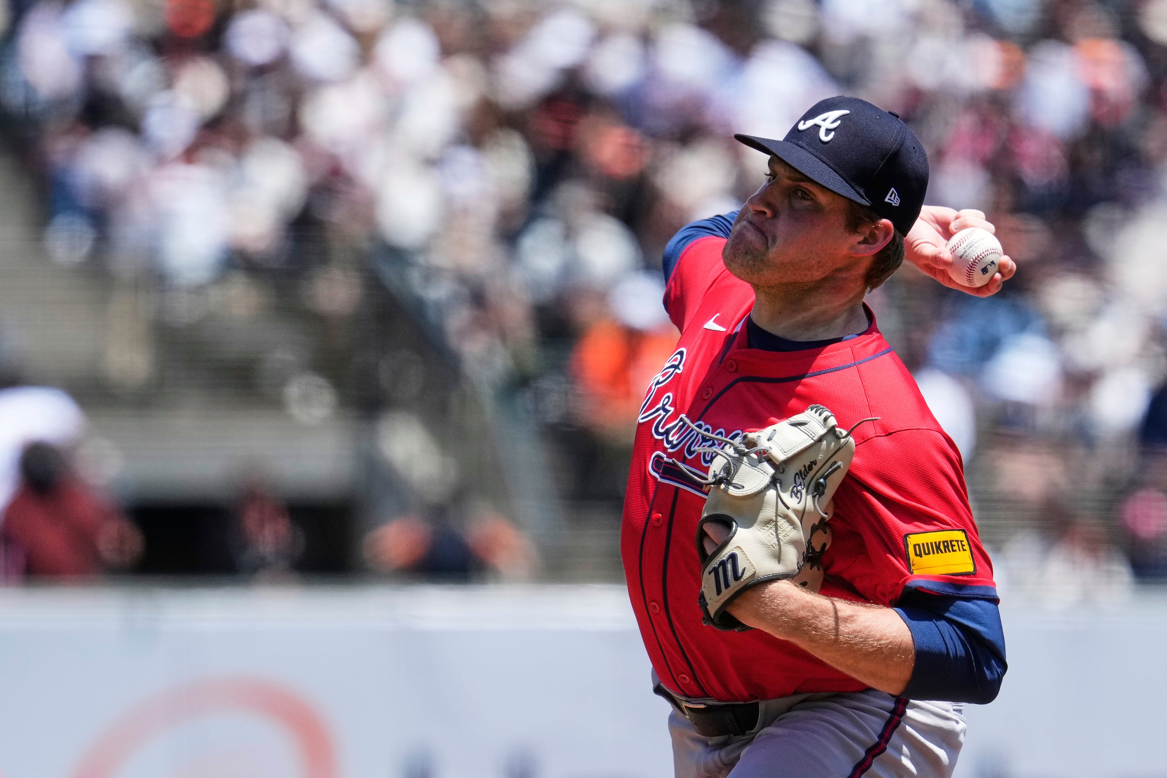 Atlanta Braves pitcher Bryce Elder throws to a San Francisco Giants batter during the first inning of a baseball game Saturday, June 7, 2025, in San Francisco. (AP Photo/Godofredo A. Vásquez)