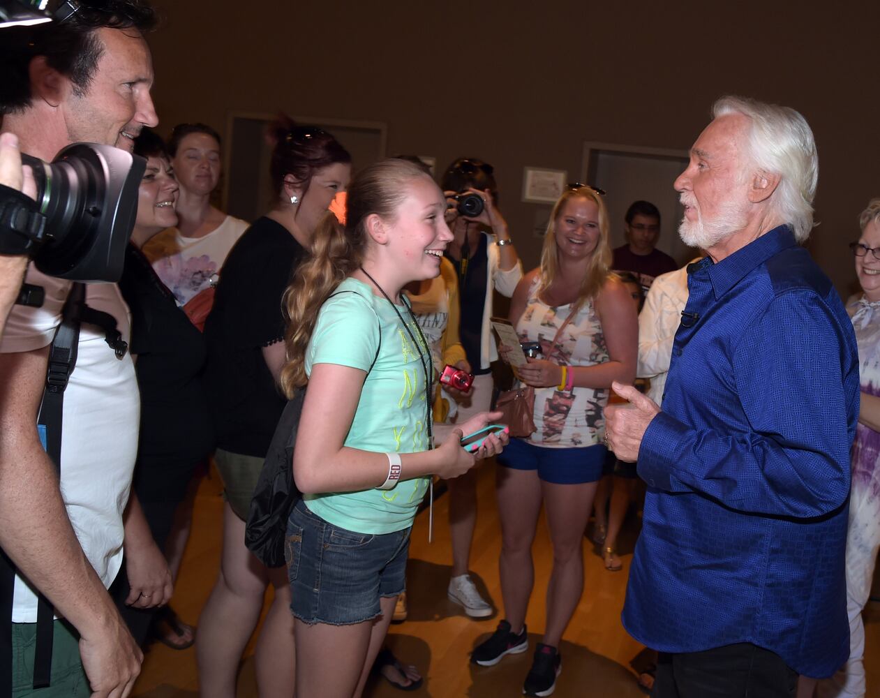 Kenny Rogers talks with Dan Rather