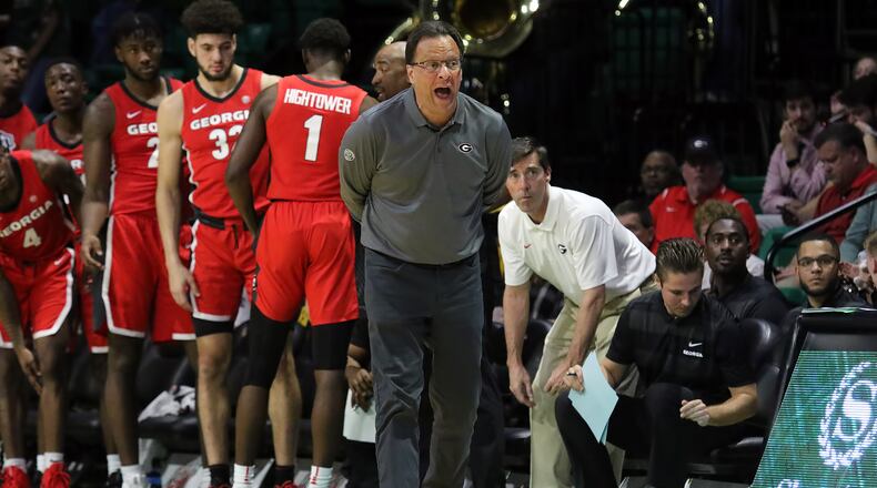 Tom Crean does his coaching thing during an exhibition game at UAB. (Michael Wade/UGA)