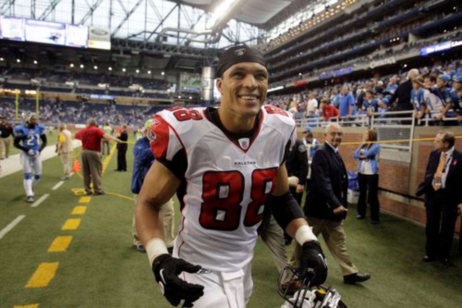 Falcons face Lions in key NFC game