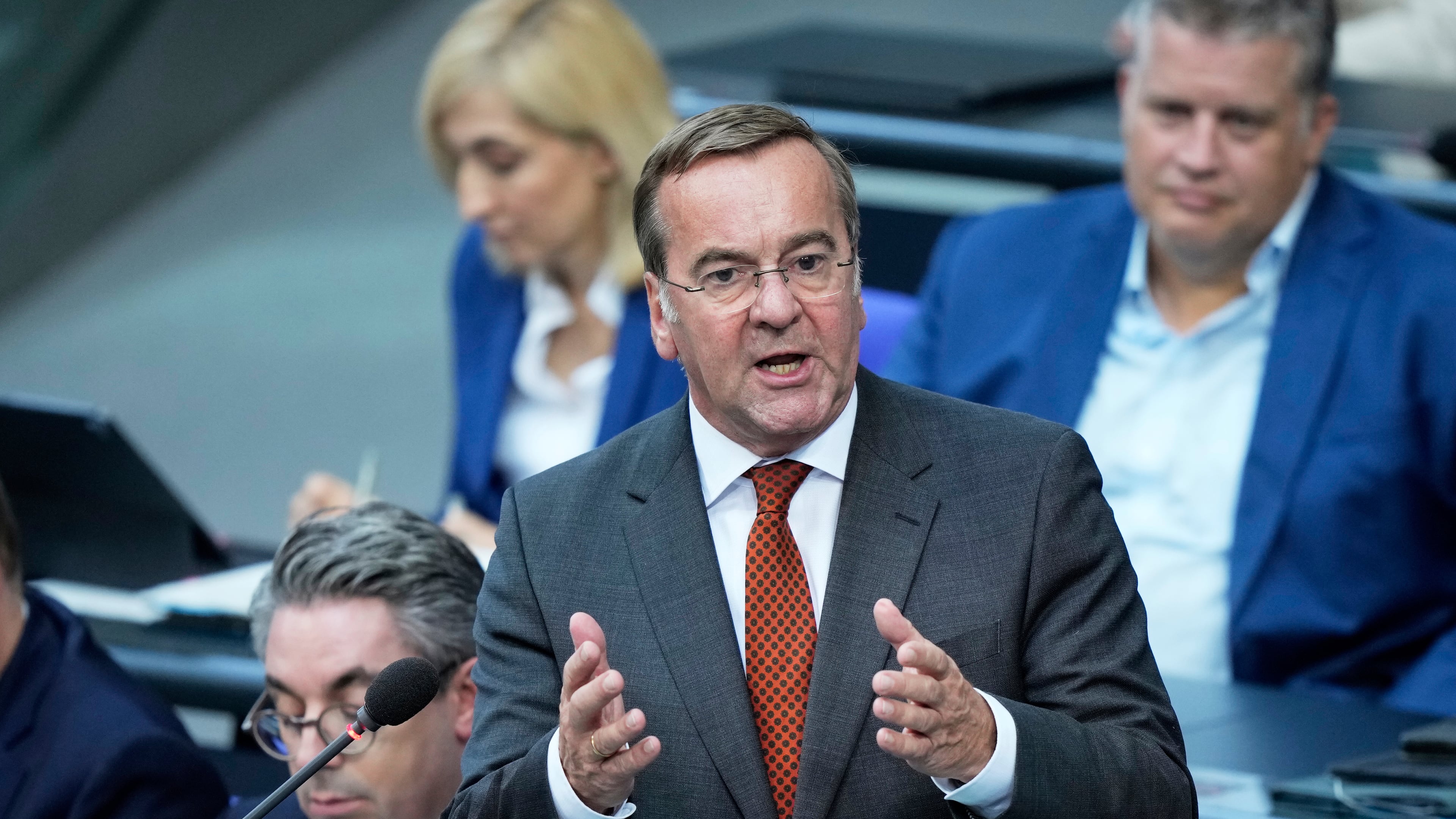 German Defence Minister Boris Pistorius answers questions of lawmakers during a meeting of the German federal parliament, Bundestag, at the Reichstag building in Berlin, Germany, Wednesday, Sept. 10, 2025. (AP Photo/Ebrahim Noroozi)