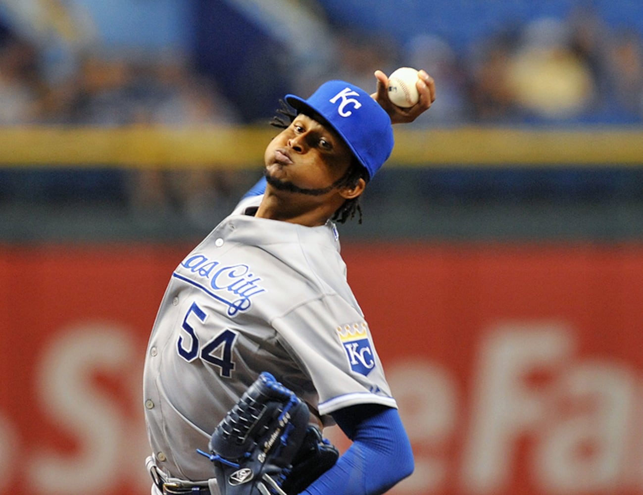 Braves bolster rotation with free agent pitcher