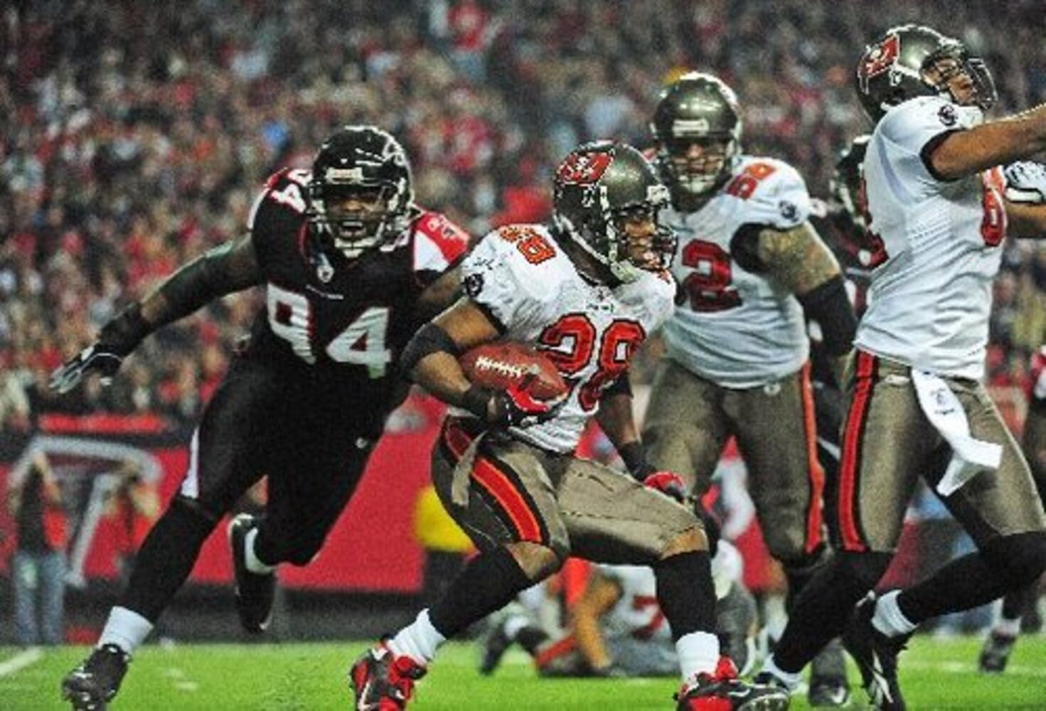 Falcons work overtime to beat Bucs