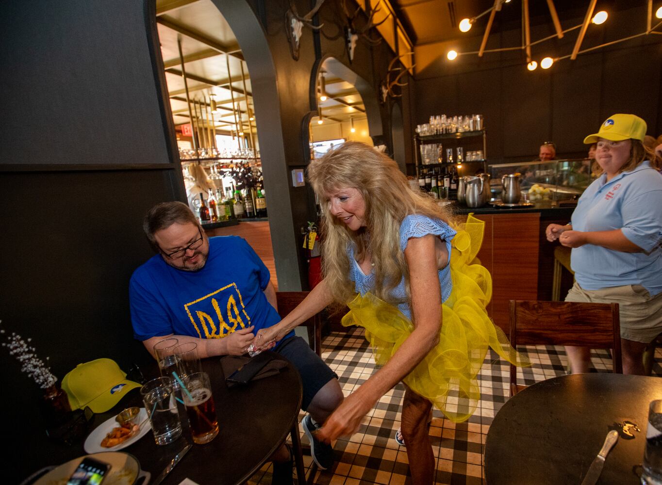 Helping Ukraine supporters attend Braves game for the cause