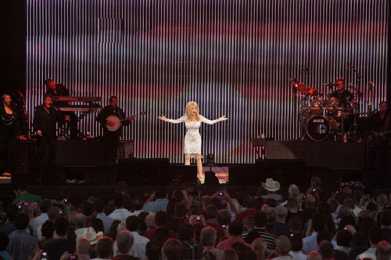 Dolly Parton performs at Verizon Wireless Amphitheatre