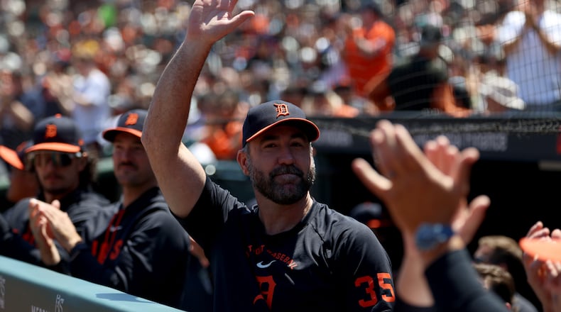 FILE - Detroit Tigers pitcher Justin Verlander, center, acknowledges the crowd during the second inning of a baseball game against the San Francisco Giants in San Francisco, on Aug. 9, 2026. (AP Photo/Jed Jacobsohn, File)